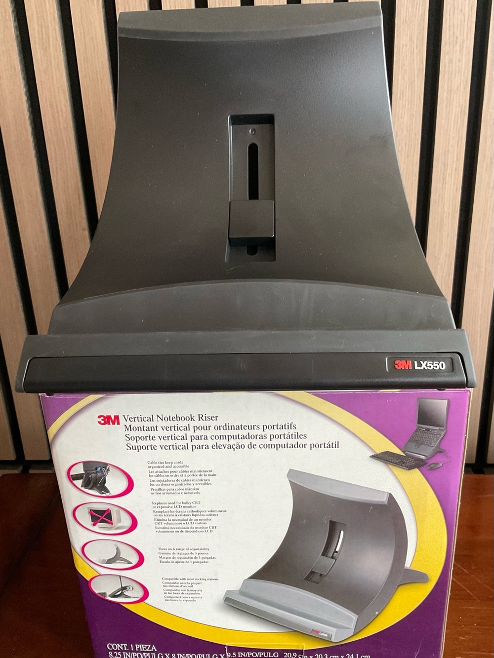 3M LX550 Vertical Notebook Riser in Black